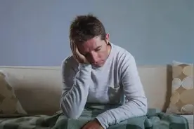 人为什么经常会因为一些小事而担忧生气？图片