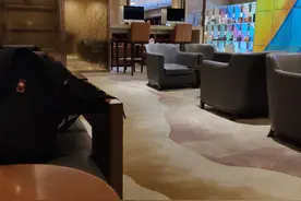 海口机场和西安机场VIP候机室对比明显 西安差距较大图片