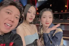 笑死人，一首代表作都没有，却被捧为歌坛顶流，这些小丑羞不羞？图片