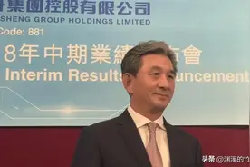 60岁老头以292亿身家，蝉联辽宁首富，各大汽车厂商都得看他脸色图片