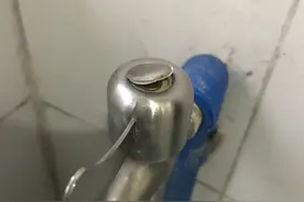 家里水龙头漏水怎么办？教你一招，简单还省钱图片