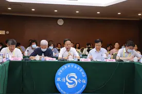 兰州大学草地农业科技学院教师在京参加双清论坛图片