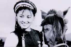 永远的阿诗玛杨丽坤去世21年：丈夫在90年代有别墅和汽车图片