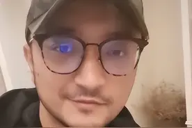 “央视名嘴”尼格买提近况曝光！满脸胡茬，沧桑疲惫，发生了什么图片