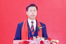 探秘辽宁“辽阳首富”背景：36岁办工厂，控制4家企业，身价51亿图片