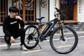 2款很轻便的电动自行车来了，助力续航可以达350公里，能够跑长途图片