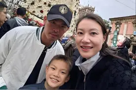 42岁林丹近况：身家上亿，常年住在西班牙，儿子有望成为运动员图片