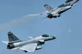 太帅！猛龙配战隼，歼10C与F16编队飞行，巴基斯坦空军玩嗨图片