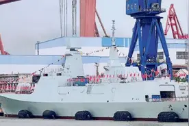 剑指台海，又一款收台利器来了，054B舰即将下水，堪称迷你版055图片