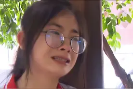 18年女儿即将高考，父亲却逼她辍学打工，女儿跪求：让我考完行吗图片