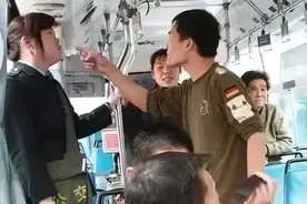 张桂梅送考，评论区却一片质疑：智者不争，仁者不责，善者不评图片