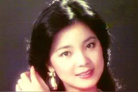 邓丽君终生未婚，却经历了四段感情，与他的分手让人遗憾不已图片