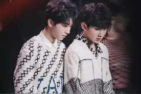 养成系男团工作人员跑路前留下的日常文字记录，粉丝纷纷打卡青春图片