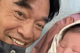 吴宗宪官宣当外公，二女儿平安产女，他晒祖孙合影将送百万红包图片