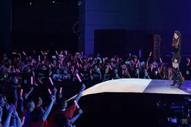 全网曝光量超123亿！蔡依林与千万快手老铁拥抱美好夏夜图片