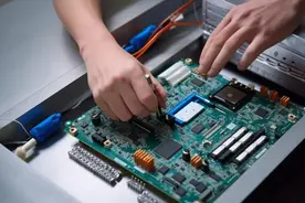 三兄弟闯深圳，组团冲刺IPO，身价都超150亿图片