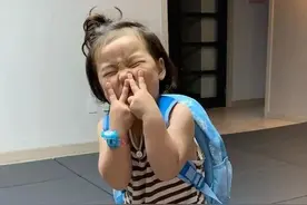 可爱搞笑的表情包：下班咯，疲惫的一天结束图片