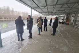 “巴特今生直播间”团队走进红山子乡图片