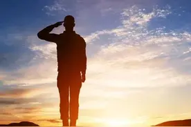 长枪一划，800米无人区。这是一个狙击手的霸气图片