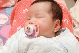 陈意涵儿子忍泪埋葬奶嘴，3岁戒掉安抚神器，错过“最佳戒断期”图片