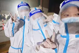 汤阴志愿者歌声致敬逆行者图片