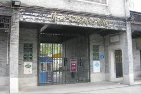 武师黄飞鸿逝世不过100年，葬于广州白云山脚下的坟墓为何找不到图片