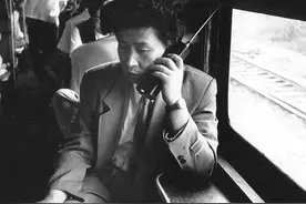 1987年，徐峰花两万元买下全国第一部手机，选了个什么号呢？图片