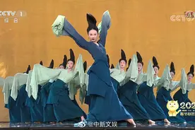 她领舞《只此青绿》，如今获评一级演员图片