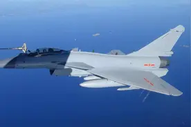 中美机群对峙，美国人发现异常：中国不击沉美航母，美军照样玩完图片