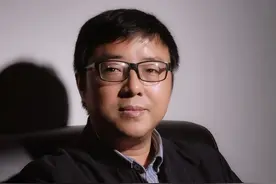 人物肖像：李东，桂林师范高等专科学校美术系主任，2023年图片