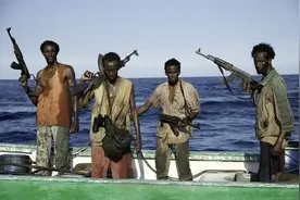 2010年索马里海盗误抢俄罗斯油轮，还全是中国石油，最后咋处理？图片