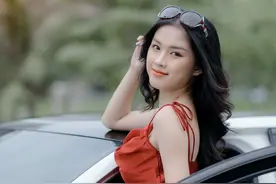 图赏-靓丽车模图片