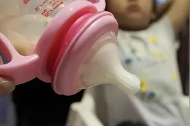 冲泡方法不对，孩子白白受罪，冲奶粉的5大误区不少家长还不清楚图片