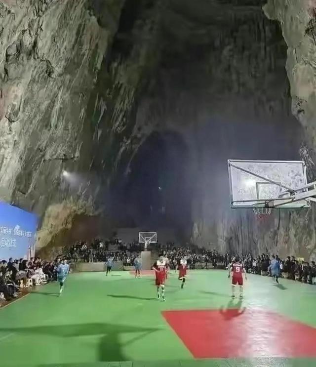 57张照片看世界，世界上臀部最大的女人，产道放大1000倍的样子