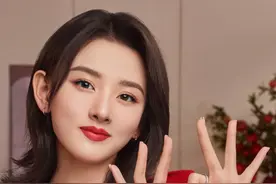 小八卦，王一博龚俊，迪丽热巴赵露思图片