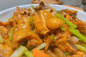 炒鸡肉时，千万别焯水，牢记这3个步骤，鸡肉没腥味，口感更嫩图片