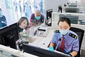 大家是否注意到，高铁慢慢“变味”了?背后究竟是何“原因”?图片