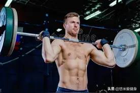 杠铃推举多少公斤才算高手级别？图片