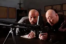 影视作品中出场最多、也是穿帮最甚的一对兄弟轻机枪图片