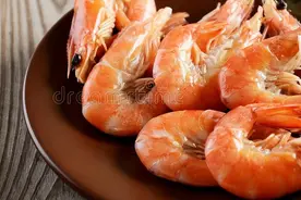 水煮虾，用冷水还是开水？很多人搞错，难怪肉质又干又柴，腥味重图片