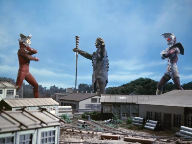 《奥特曼》：为什么奥特之王独宠雷欧自己呢