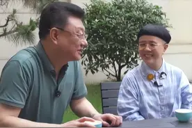 央视主持王宁金龟子，真实夫妻现状罕曝光！网友：王宁就像带孩子图片