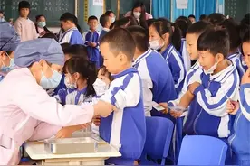 “验血目的是什么”？家长抵制学校集体验血，背后的真实原因图片