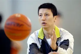 男篮名将郭士强：人生坎坷，因聚少离多而离婚，如今二婚很恩爱图片