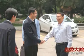 《县委大院》中五位一闪而过的配角，以为是群演，没想到来头不小图片