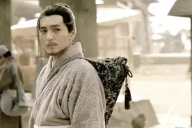 荆轲是战国著名剑术家，与秦王一对一交手却中八剑，到底是为什么图片