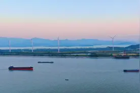 安徽有个低调的县城，10块钱的炒饭可以吃20种菜，直到吃饱为止图片