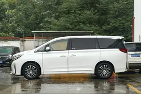 我是河南车主，23.28万拿下传祺M8，谈谈驾驶感受图片