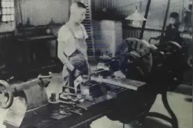 民国热水瓶生产老照片：当时上海热水瓶生产领先全国图片