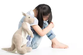 说话晚会变成自闭症吗？听专家分析图片